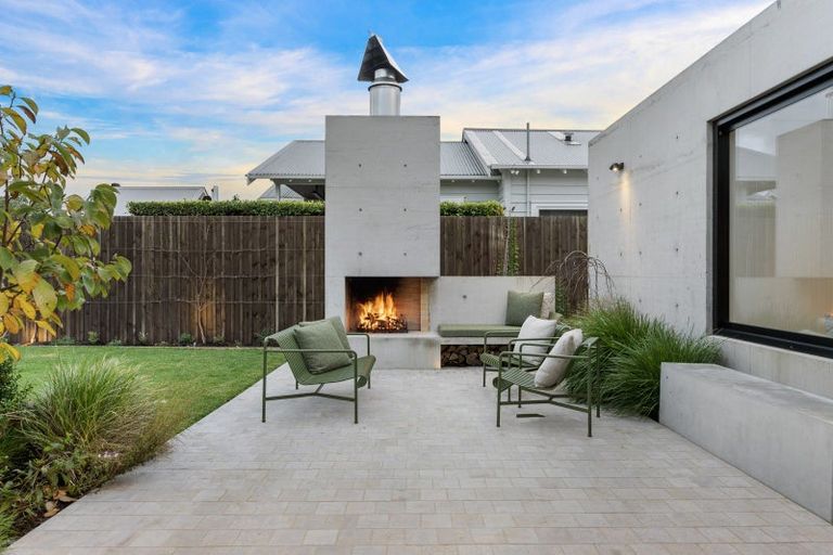 Photo of property in 90 Walker Road, Point Chevalier, Auckland, 1022