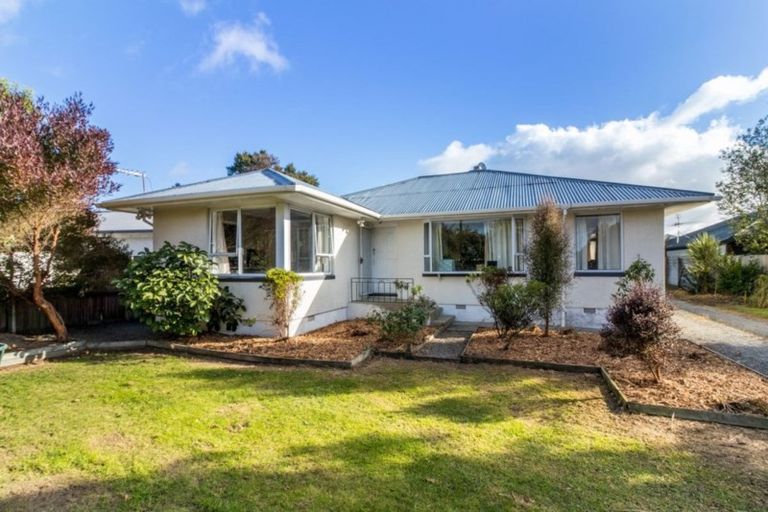 Photo of property in 7 Pinehurst Crescent, Russley, Christchurch, 8042
