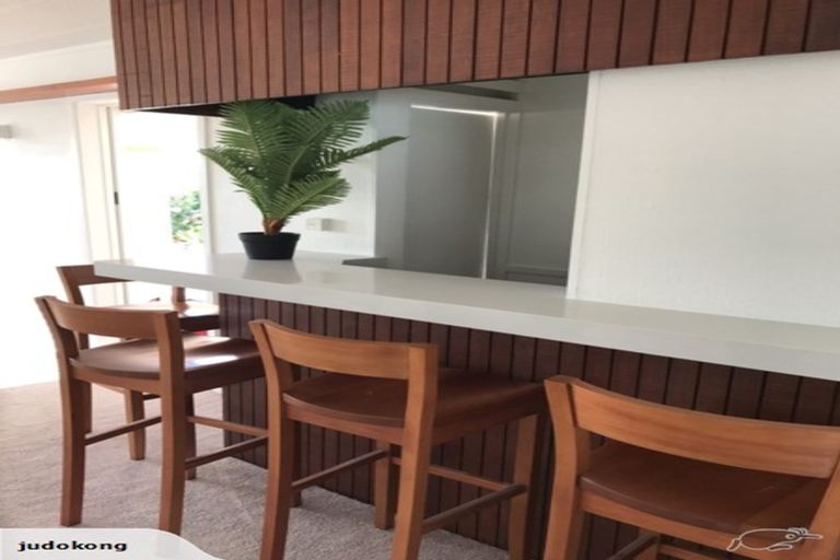 Photo of property in 5 Madison Place, Forrest Hill, Auckland, 0620