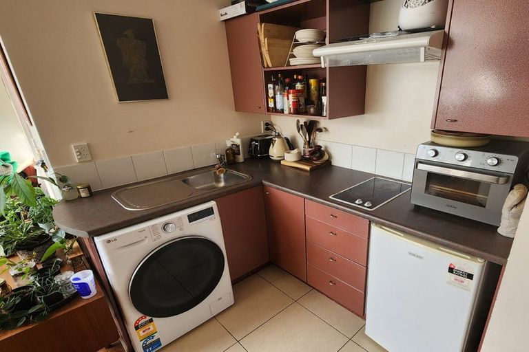 Photo of property in Hume House, 2/152 The Terrace, Wellington Central, Wellington, 6011