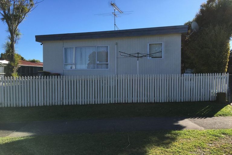 Photo of property in 89 Gossamer Drive, Pakuranga Heights, Auckland, 2010