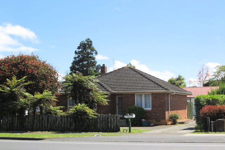 Photo of property in 128a Great South Road, Takanini, 2112