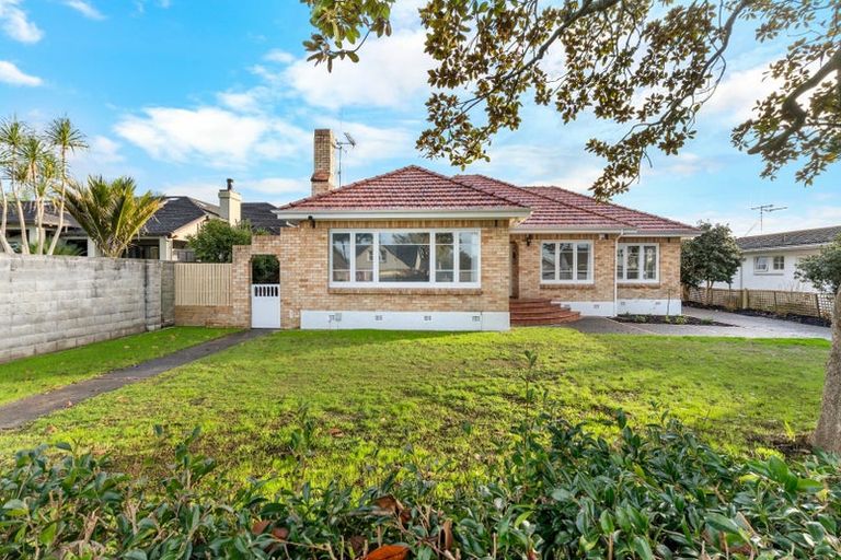 Photo of property in 33 Dalethorpe Avenue, Fairfield, Hamilton, 3214