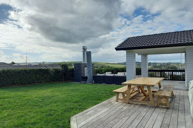 Photo of property in 106 Solan Drive, Waimauku, 0812