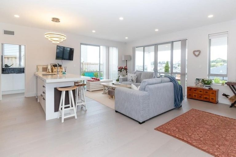 Photo of property in 62 Ormonde Drive, Silverdale, 0932