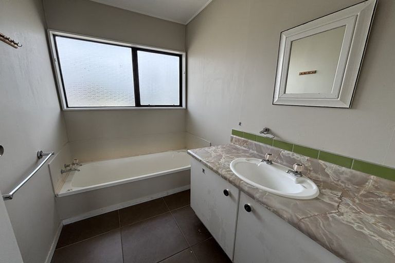 Photo of property in 18c Stuckey Street, Levin, 5510