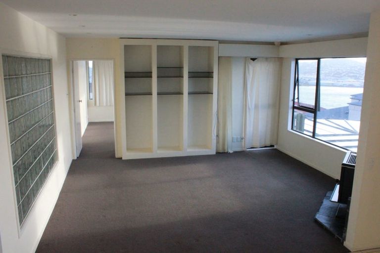 Photo of property in 9 Rangitane Street, Maupuia, Wellington, 6022