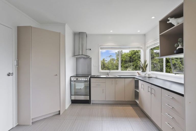 Photo of property in 18a Puketitiro Street, Glen Eden, Auckland, 0602