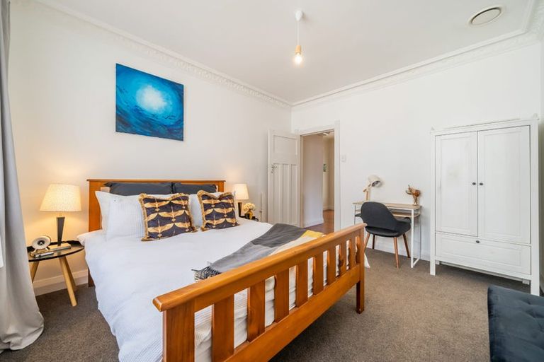 Photo of property in 24 Riddlers Crescent, Petone, Lower Hutt, 5012