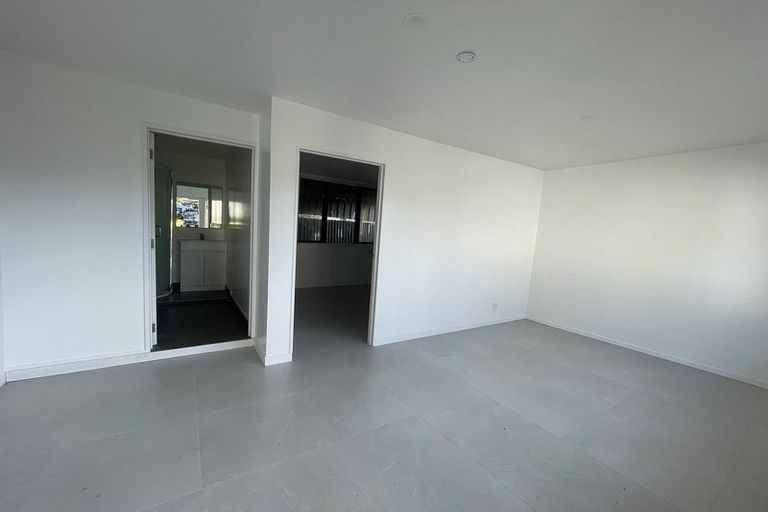 Photo of property in 18 Orly Avenue, Mangere, Auckland, 2022