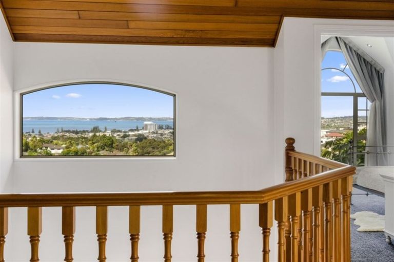 Photo of property in 64 Waldorf Crescent, Orewa, 0931