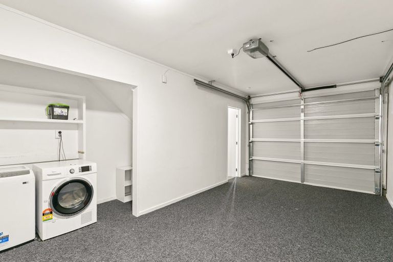 Photo of property in 3/14c Glenmore Street, Thorndon, Wellington, 6011