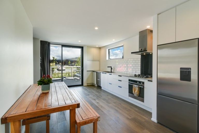Photo of property in 37 Red Cottage Drive, Lake Hayes, Queenstown, 9304