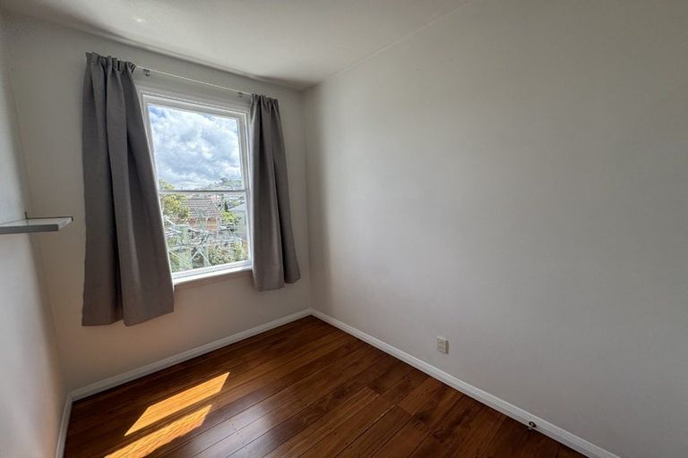 Photo of property in 77 Brougham Street, Mount Victoria, Wellington, 6011