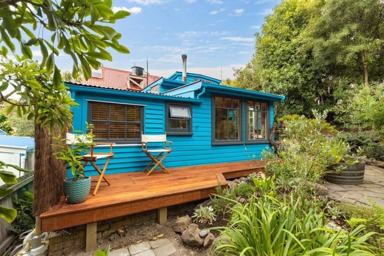 Photo of property in 38 Voelas Road, Lyttelton, 8082