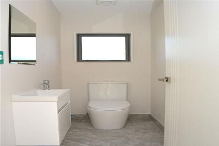 Photo of property in 12 Matata Drive, Takanini, 2112