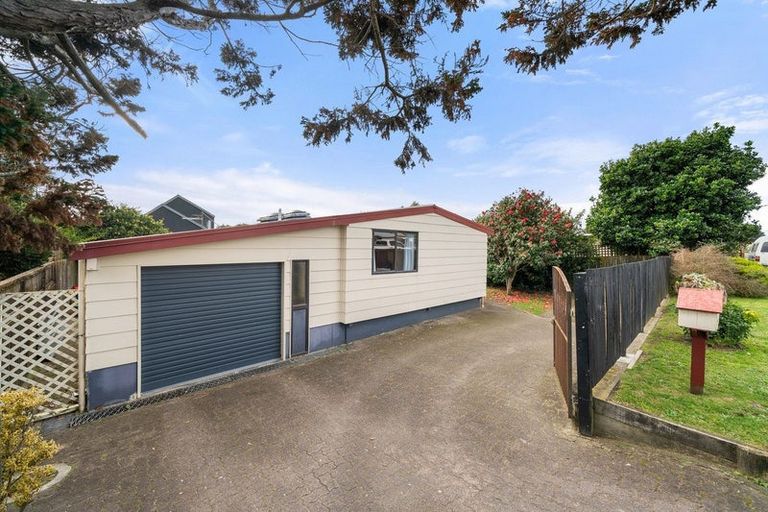 Photo of property in 12c Hartford Avenue, Papamoa Beach, Papamoa, 3118