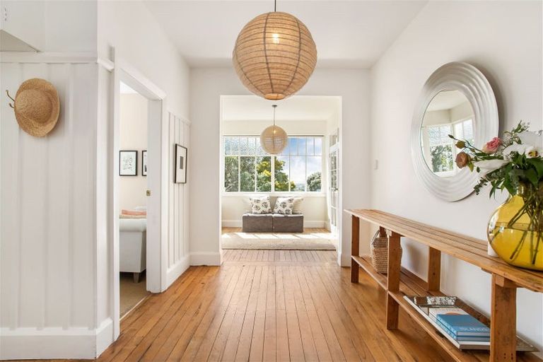 Photo of property in 19c Dyers Pass Road, Cashmere, Christchurch, 8022