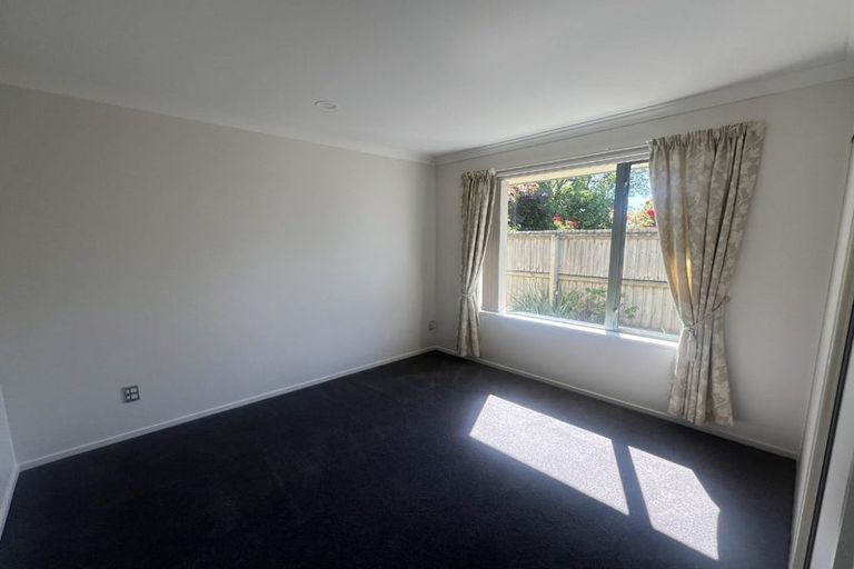 Photo of property in 3 Dunmurry Place, Casebrook, Christchurch, 8051