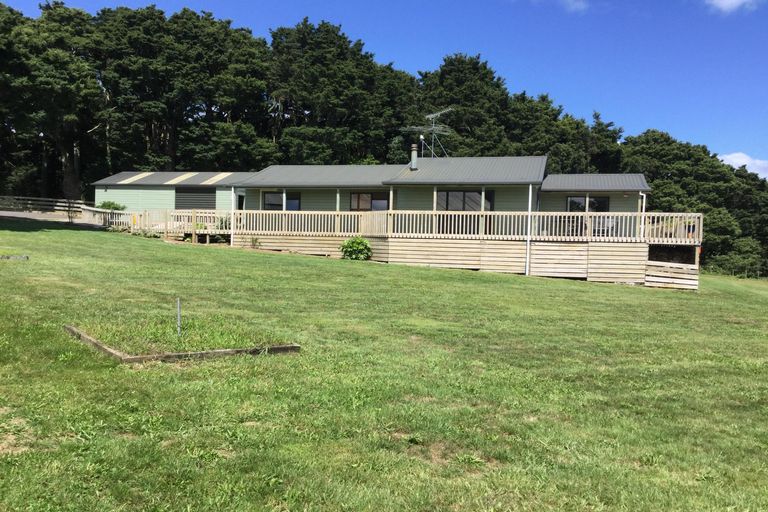 Photo of property in 288 Waiuku Road, Puni, Pukekohe, 2678