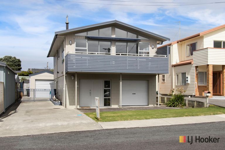 Photo of property in 15 Brighton Road, Waihi Beach, 3611