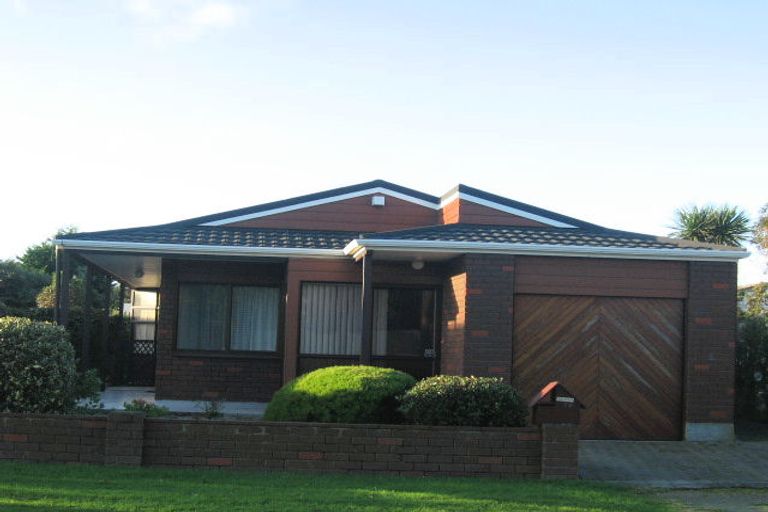 Photo of property in 7b-c Nathan Avenue, Paraparaumu Beach, Paraparaumu, 5032