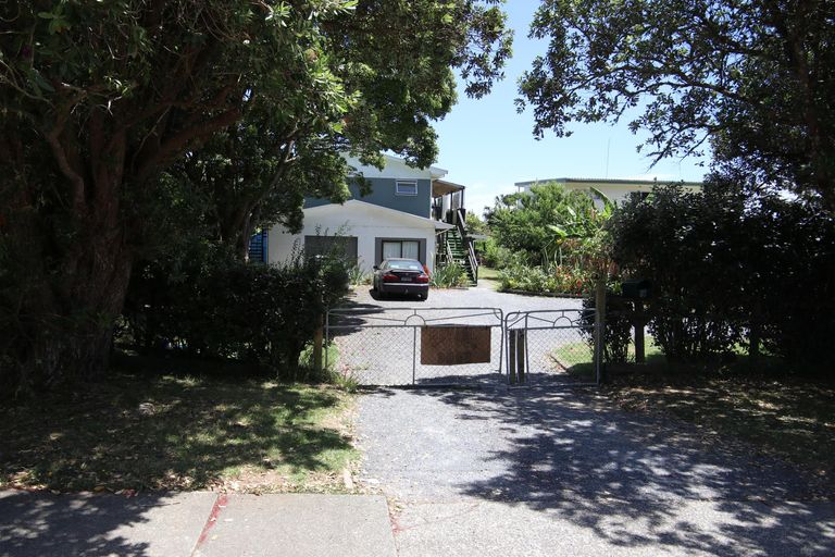 Photo of property in 37 Tahuna Road, Paihia, 0200