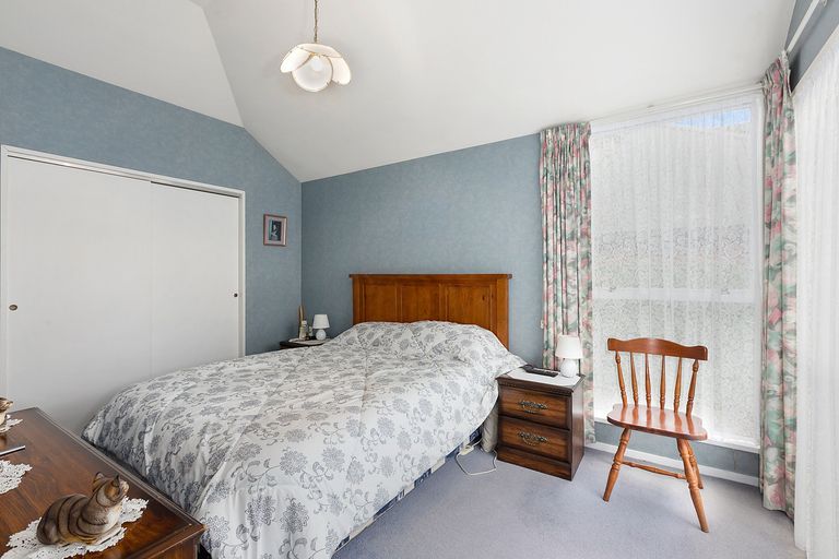 Photo of property in 2 Kings Avenue, South Dunedin, Dunedin, 9012