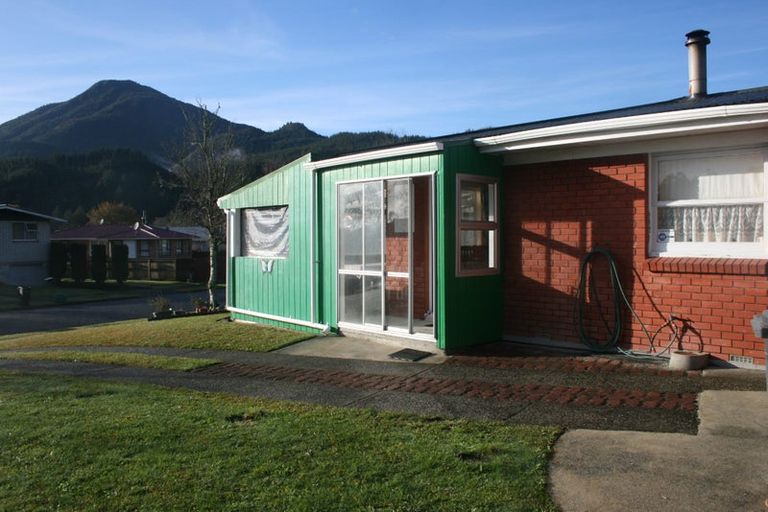 Photo of property in 55 Holyoake Crescent, Kawerau, 3127