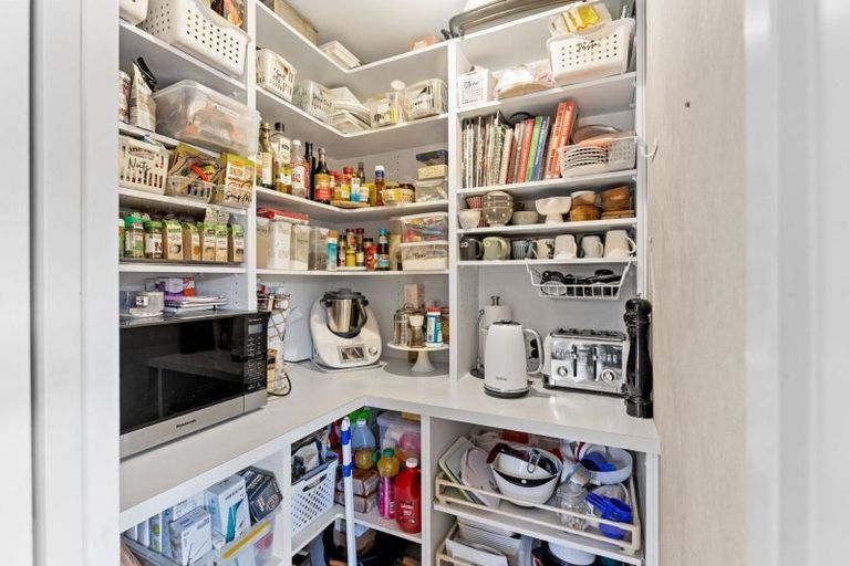 Photo of property in 21 Liberty Grove, Kelvin Grove, Palmerston North, 4414