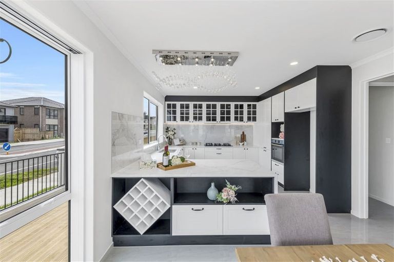 Photo of property in 18 Dungloe Avenue, Flat Bush, Auckland, 2019
