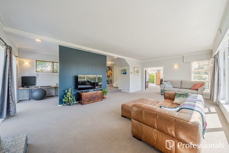 Photo of property in 13 Stratton Street, Normandale, Lower Hutt, 5010
