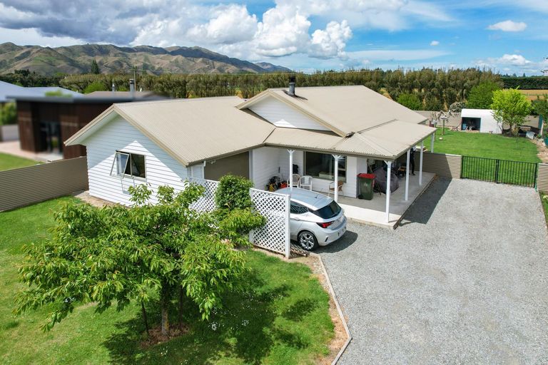 Photo of property in 43 Freyberg Avenue, Kurow, 9435
