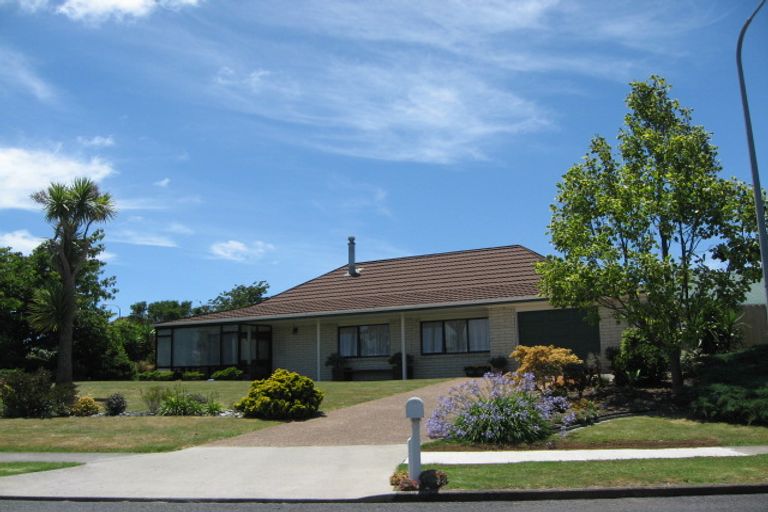 Photo of property in 35 Stella Drive, Clarks Beach, 2122