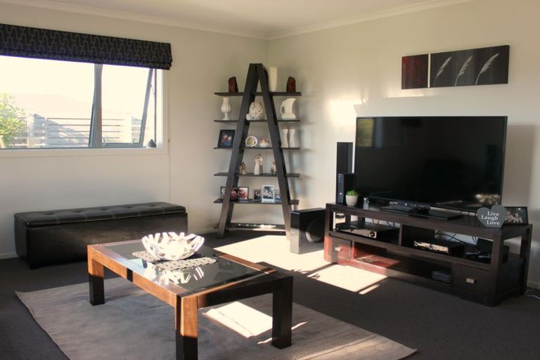 Photo of property in 6 Valkyrie Close, Carterton, 5713