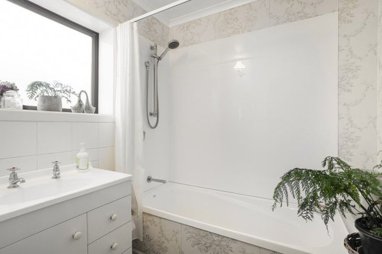 Photo of property in 6 Bruce Street, Roslyn, Dunedin, 9011