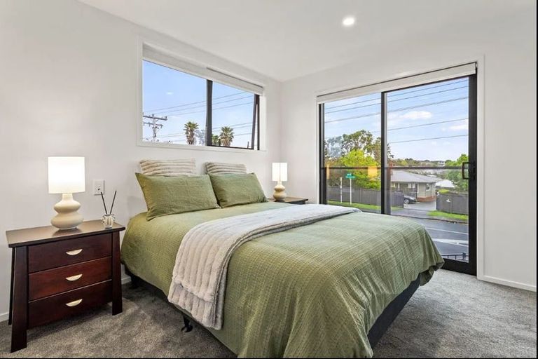 Photo of property in 10/172 Don Buck Road, Massey, Auckland, 0614