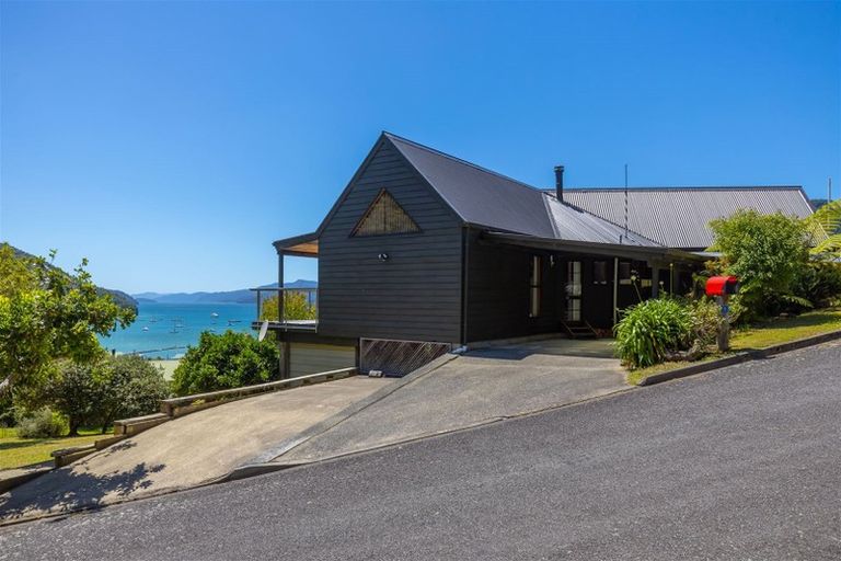 Photo of property in 1 Oliver Place, Anakiwa, Linkwater, 7281