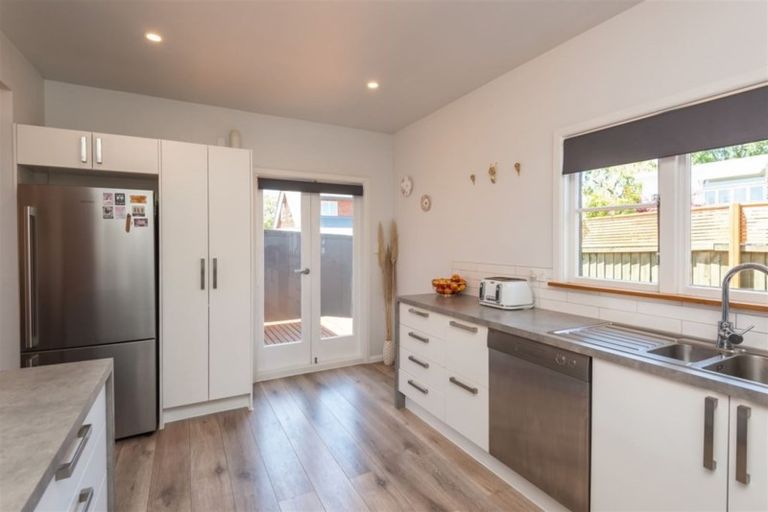 Photo of property in 28 Croydon Street, Sydenham, Christchurch, 8023