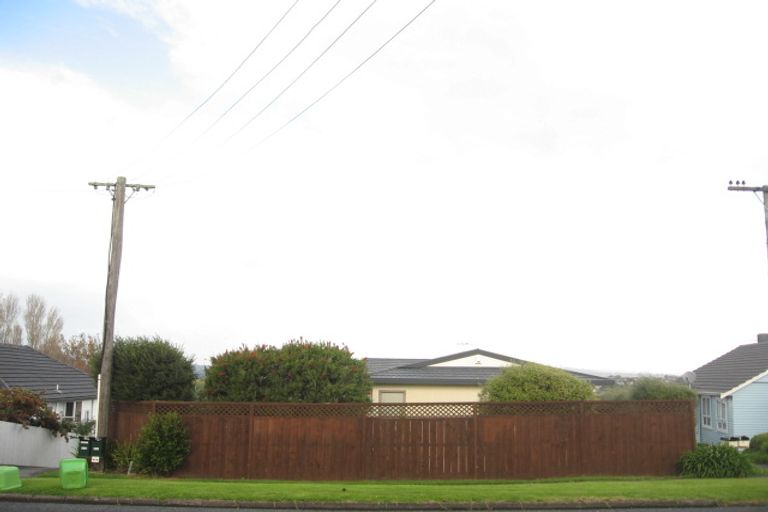 Photo of property in 57a Mellons Bay Road, Mellons Bay, Auckland, 2014