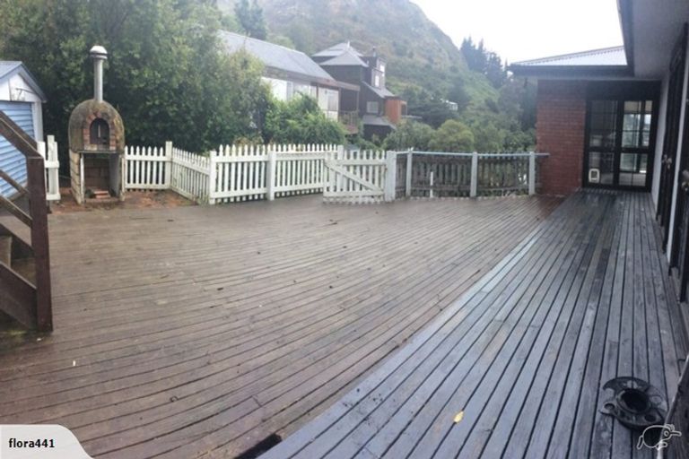 Photo of property in 27 Walkers Road, Lyttelton, 8082