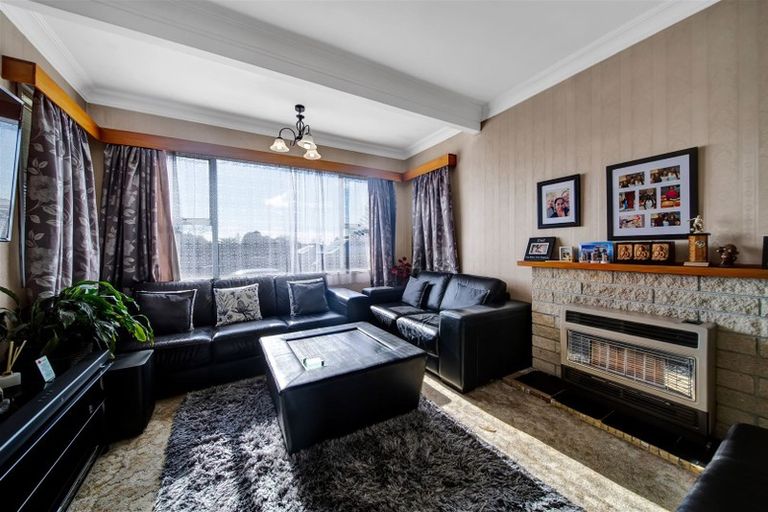 Photo of property in 15 Clifford Street, Hawera, 4610