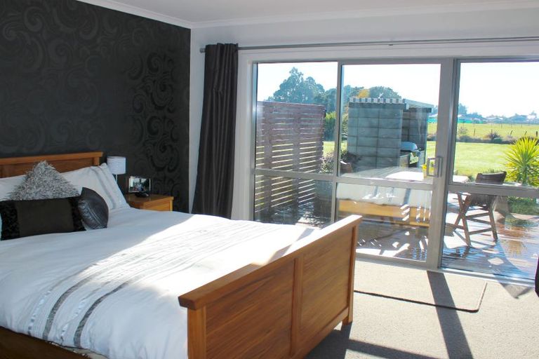 Photo of property in 6 Valkyrie Close, Carterton, 5713