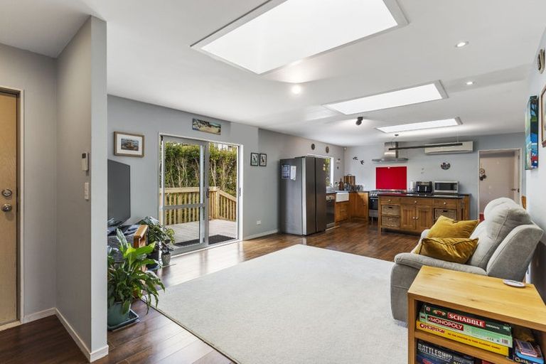 Photo of property in 89 Shakespear Road, Army Bay, Whangaparaoa, 0930