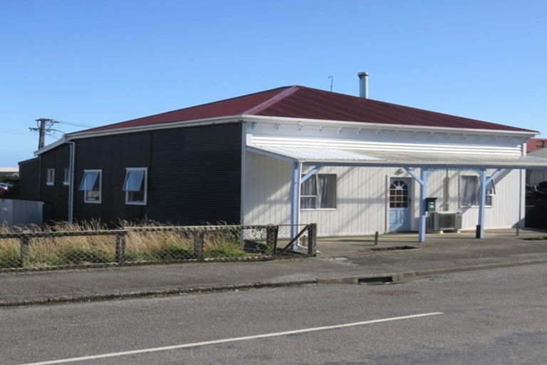 Photo of property in 28 Turumaha Street, Greymouth, 7805