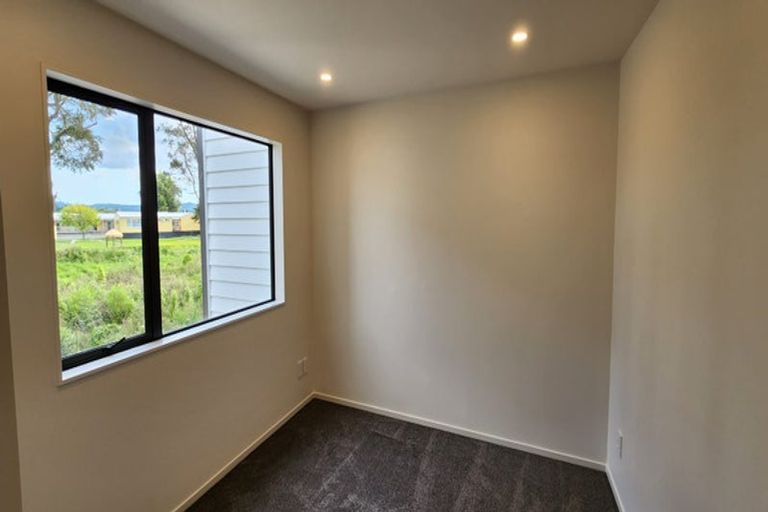 Photo of property in 28 Korokio Lane, Henderson, Auckland, 0612