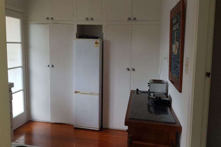 Photo of property in 33 Joyce Crescent, Ilam, Christchurch, 8041