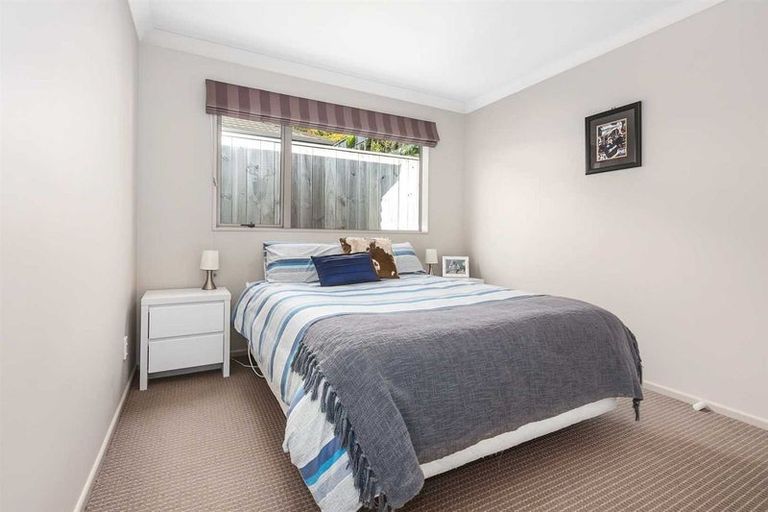 Photo of property in 76 Staithes Drive North, Whitby, Porirua, 5024