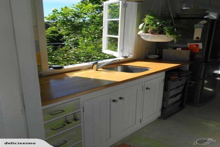 Photo of property in 68 Aramoana Avenue, Devonport, Auckland, 0624