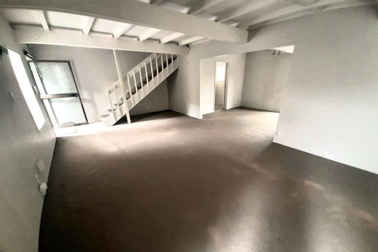 Photo of property in 2/8 Nile Road, Milford, Auckland, 0620